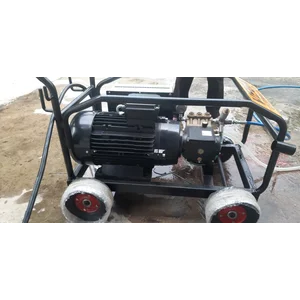 Pompa High Pressure 300 bar with an electric motor drive
