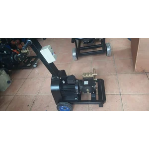 Pompa High Pressure 200 bar with an electric motor drive