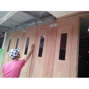 Jasa Pasang Pintu Garasi