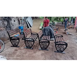Kursi Teras Santai
