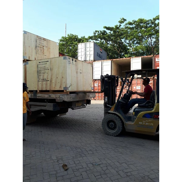 Cargo & Project Logistics By PT Darun Raynor Istafajar