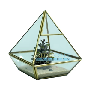 Dekorasi Pernikahan Dan Hadiah Terrarium Box Vas Bunga Mini Pyramid 12X12x17 Cm