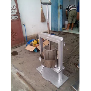  Mesin Pemeras Santan Pengolahan Kelapa 