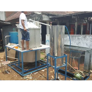Alat Alat Destilasi  Minyak Asiri  / Mesin Penyuling Minyak