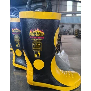 Firefighting Boots for Maximum Protection While on Duty