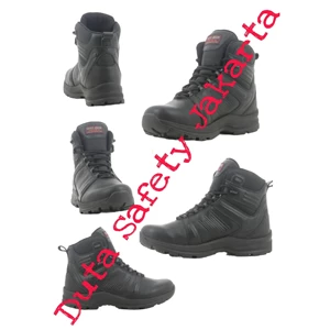 Sepatu Safety Jogger Armour Black