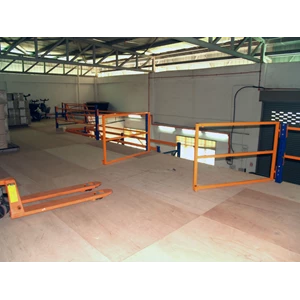 Swing-Type Pallet Gate Nutech Supported Platform