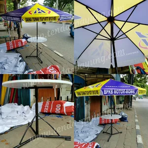 Tenda Payung Promosi Bentuk Segitiga 