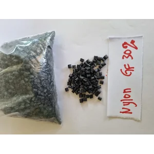 Nilon Fiber Hitam Repellet 30%