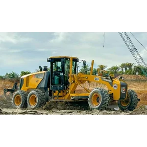 Jasa pembuatan alat berat dan mesin CBU