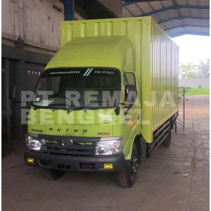Karoseri Truk Box Besi Vertikal Dengan Pintu Samping
