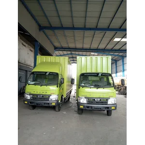 Karoseri Truk Box Besi Vertikal Dengan Pintu Samping
