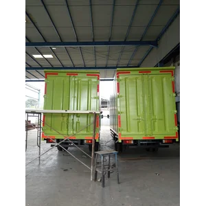 Karoseri Truk Box Besi Vertikal Dengan Pintu Samping