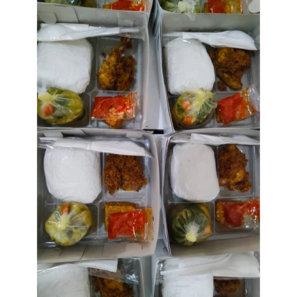 Dari Makanan Dalam Kemasan/ Nasi Box Special Ijk Catering 2
