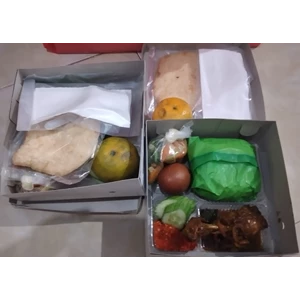 Paket Nasi Box Dengan Buah dan Kerupuk