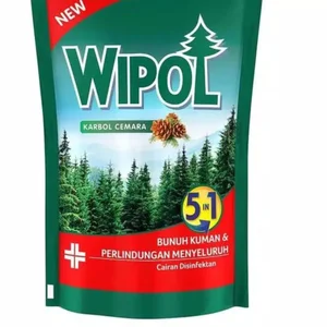 Cairan Pembersih Toilet Wipol 900 ml