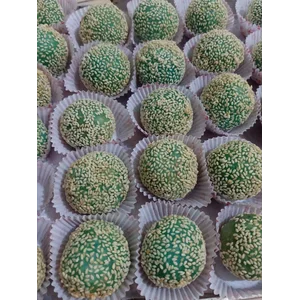 Snack Tradisional Onde - Onde Isi Kacang Ijo