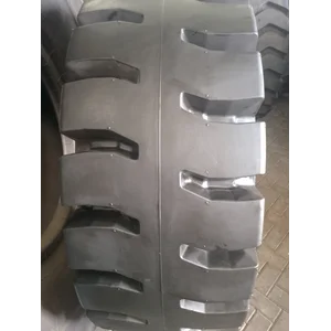 Ban Alat Berat Maxima Solid 23.5-25 YY106