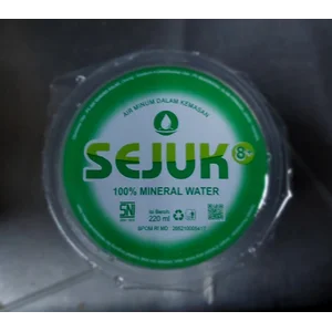 Air Minum Dalam Kemasan SEJUK 8+