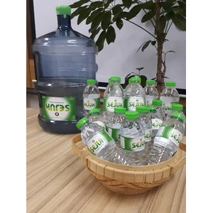 Air Minum Dalam Kemasan SEJUK 8+