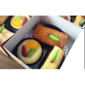 Makanan dalam Kemasan Snack Box 