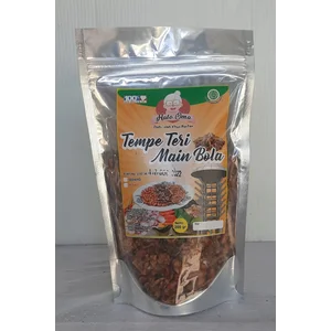 Keripik Tempe Teri Main Bola Halo Oma