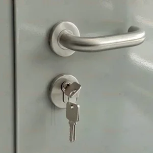 Handle & Kunci Pintu Besi Merk Dekkson