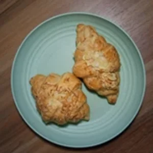 PAKET MEETING 2 DRINKSKAMTRU : 1 Air mineral + 2 Snack Pastry (boleh pilih Variant)