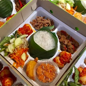 Paket Nasi Box Komplit Halal Higienis