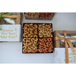 Kacang Mete Paket Hampers Izzani 4 Varian Rasa