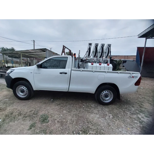 Lube Service Car On LV karoseri truk