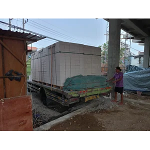 Bata Ringan Hebel tebal 7.5 cm 10 cm dan 12.5 cm