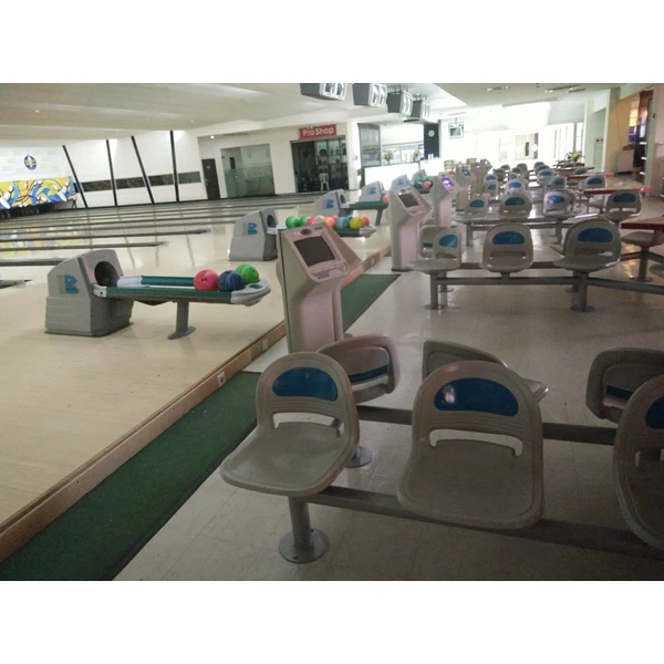 Desain dan Renovasi Grand Bowling di ITC Serpong By Anjarsitek