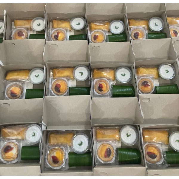 Paket Snack Box isi 4 Macam