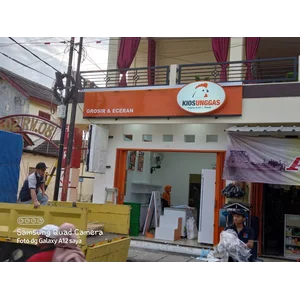 Custom Neon Box - Desain Modern untuk Restoran atau Kios