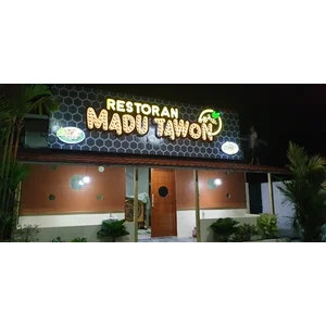 Custom Letter Sign - Huruf Timbul Premium untuk Branding Restoran & Bisnis