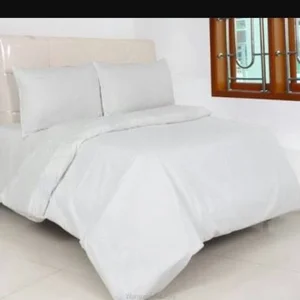 Sprei Hotel  Satu Setel   PUTIH POLOS
