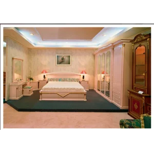 Tempat Tidur Klasik 1