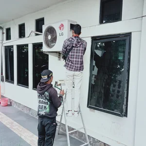 Jasa Service AC Pemeliharaan AC Split 
