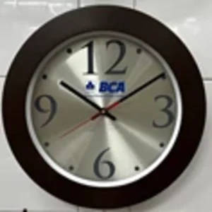 Jam Dinding Estiloren Promosi Bank dan Perusahaan Diameter 33 cm Mesin Sweep