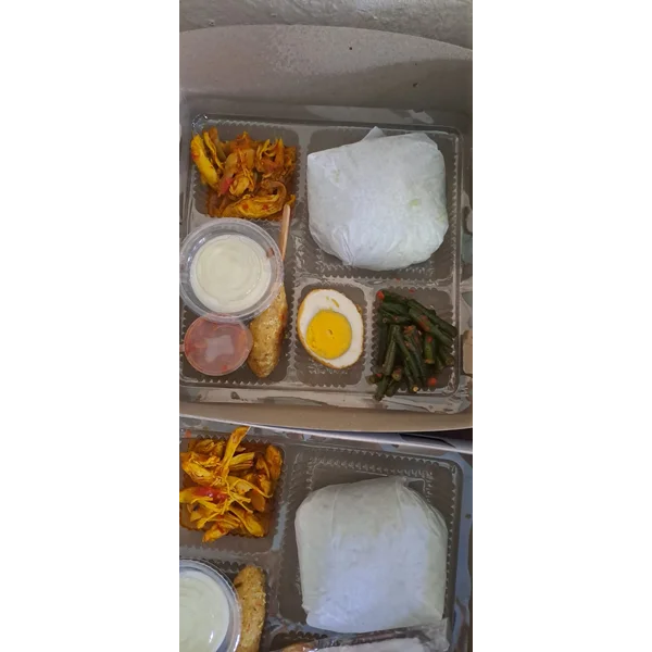 Makanan dalam Kemasan Rapat Dus Box Nasi Campur Bali