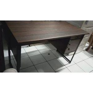 Meja staff - Meja Kantor Laci