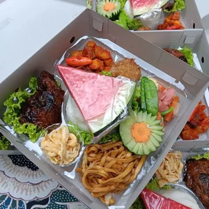 Nasi Box Ramesan Ayam Bakar