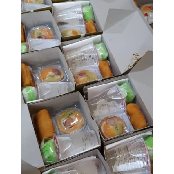 Snack Box Isi 3 Macam snack Dan Air Mineral