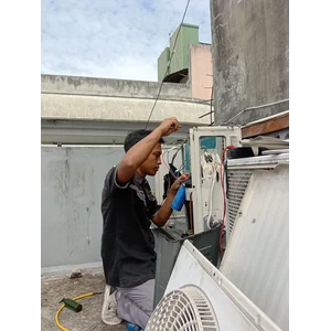 Jasa Bongkar Pasang AC 1/2 pk dan 1 pk