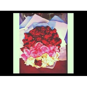 Bunga Hand Bouquet Mawar Bentuk Bulat