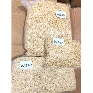 Kacang Mete Putih utuh W240 