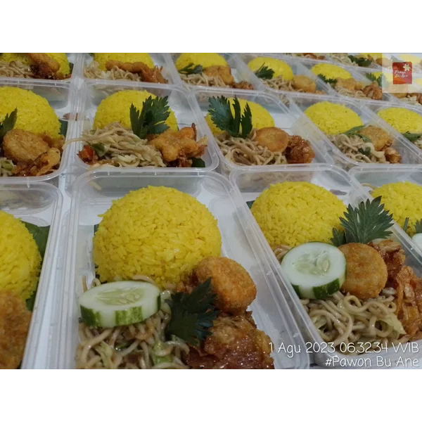Paket Nasi Kuning Lauk Komplit