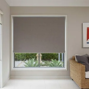 Tirai PVC / Plastik dengan Model Roller Blinds