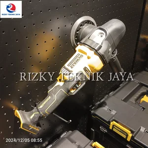 Mesin Poles Baterai DEWALT DCM 848N Mesin Poles Mobil Baterai Cordless Brushless Polisher Dual Action 125MM 5" DCM848N